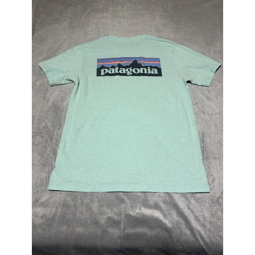 Patagonia Men Size M Reg Fit Green P-6 Logo Pocket Responsibili-Tee 39178